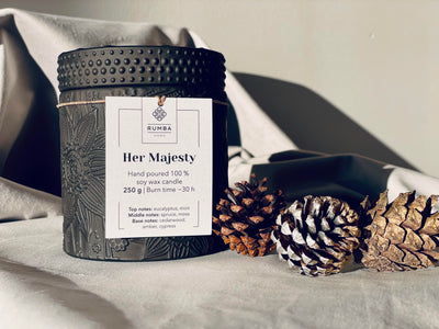 Soy wax candle Her Majesty